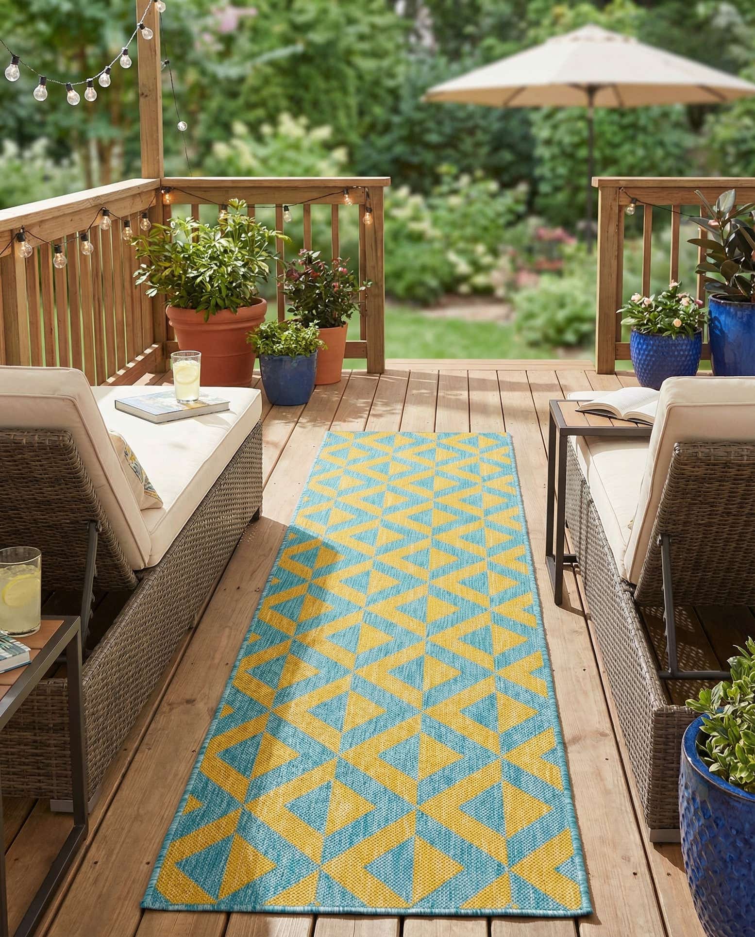 2' x 8' Easy-Clean Jill Zarin Napa Indoor / Outdoor Runner Rug
