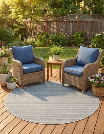 7' 10 x 7' 10 Easy-Clean Ribbon Indoor / Outdoor Round Rug