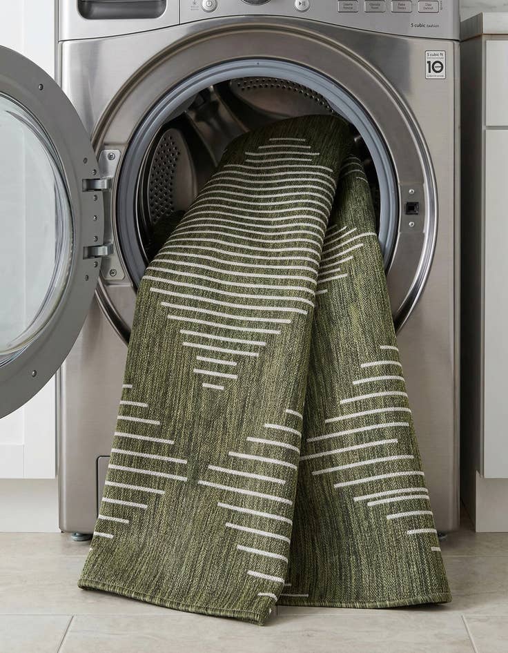 Detail image of  6' x 9'  Washable Modern Indoor / Outdoor Rug