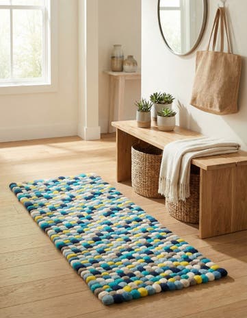 2' x 5' 1 Felt Ball Wool Runner Rug