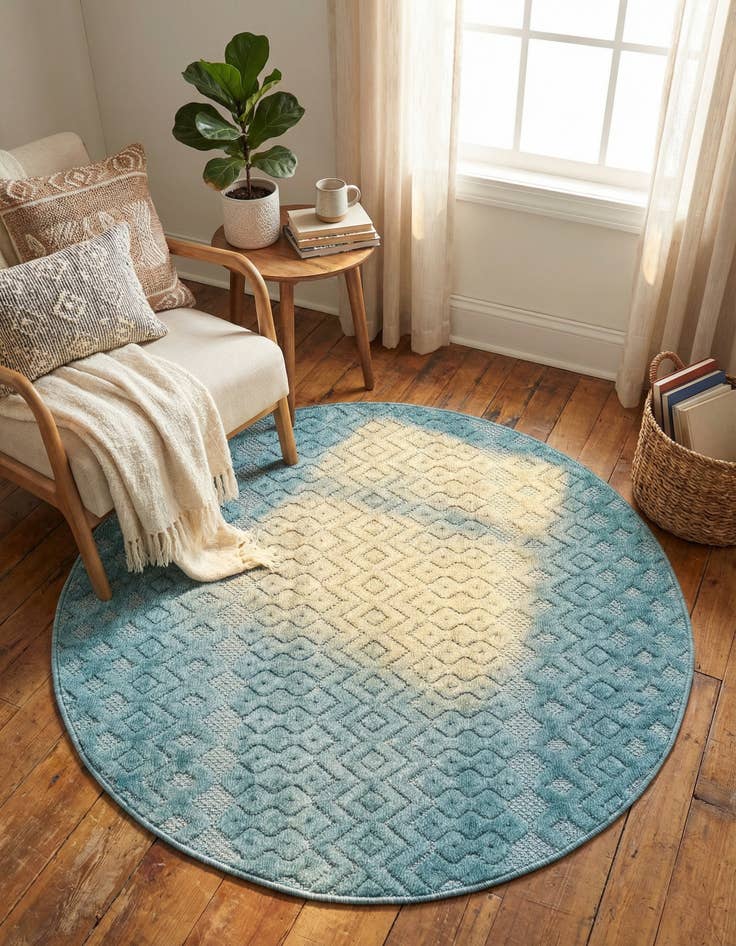Detail image of 4' x 4'  Washable Trellis Textured Indoor / Outdoor Round Rug