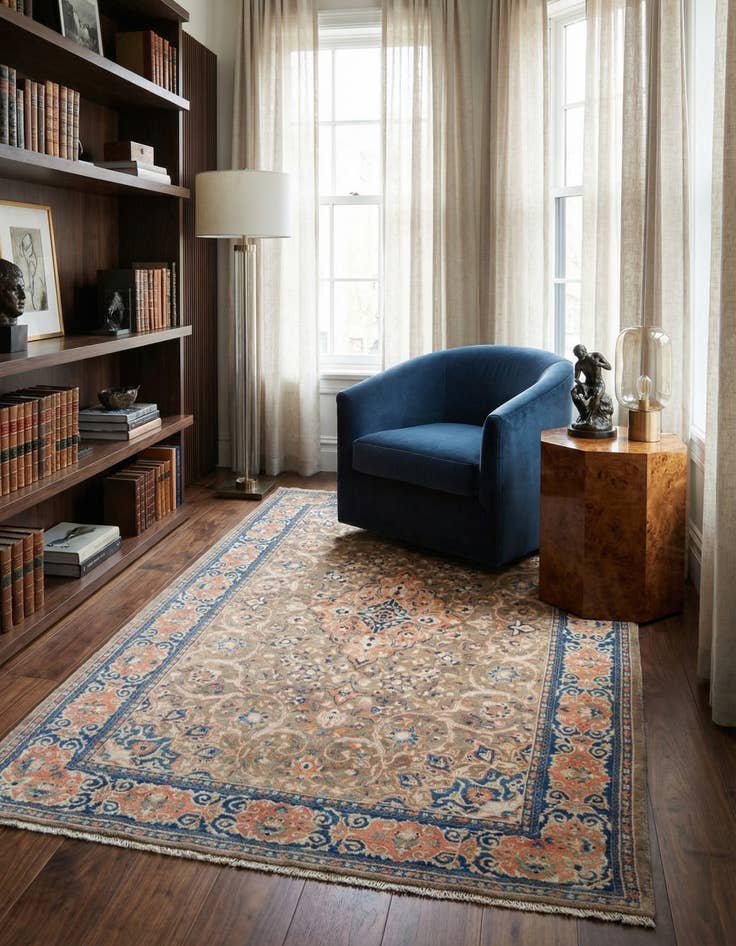 Detail image of 4' 4 x 7' 3 Sarough Rug