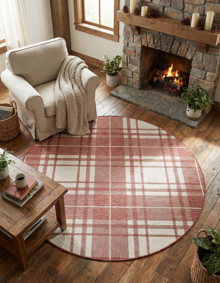Detail image of 6' x 6'  Washable Checkered Indoor / Outdoor Round Rug