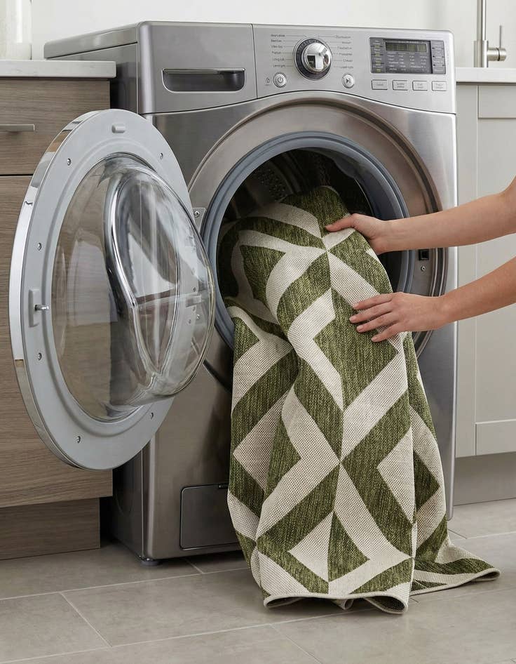 Detail image of 5' 3 x 8'  Washable Jill Zarin Napa Indoor / Outdoor Rug