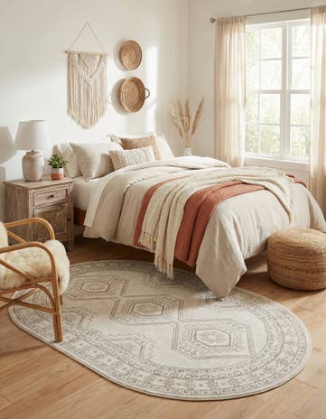 5' 3 x 8' Charlotte Oval Rug