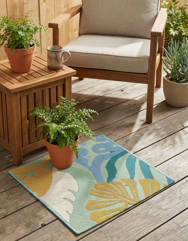 Detail image of 1' 4 x 1' 4  Washable Botanical Indoor / Outdoor Sample Rug