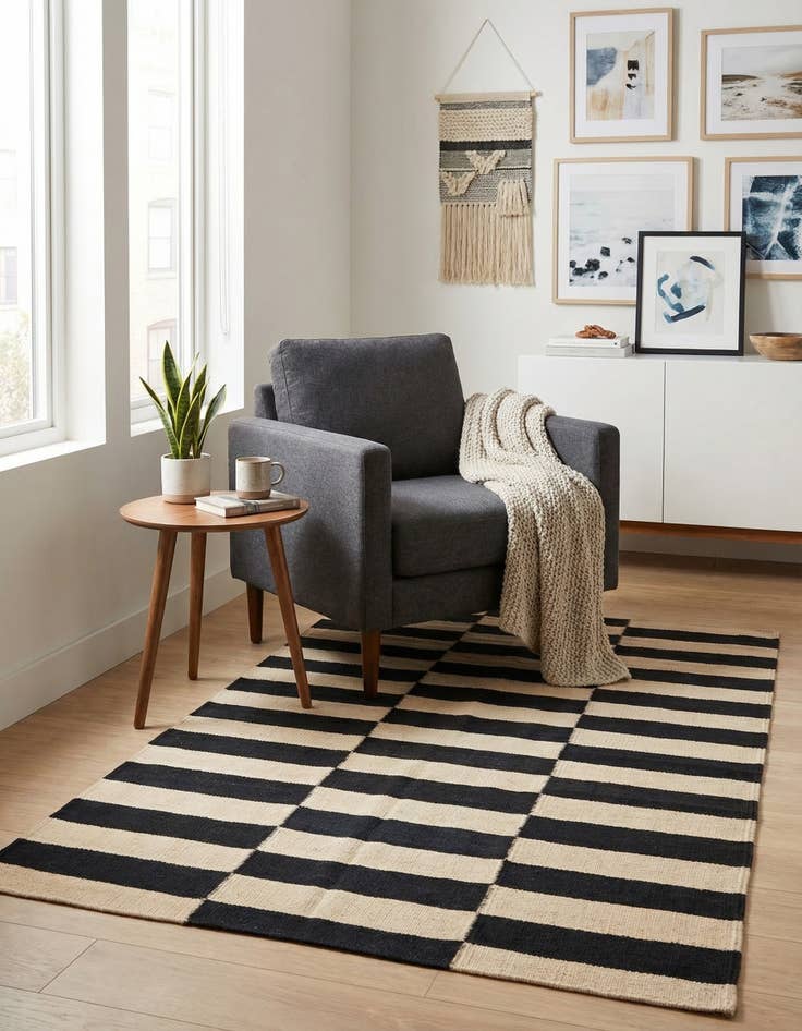 Detail image of 2' 8 x 3' 10  Hand Woven Kilim Modern Wool Rug