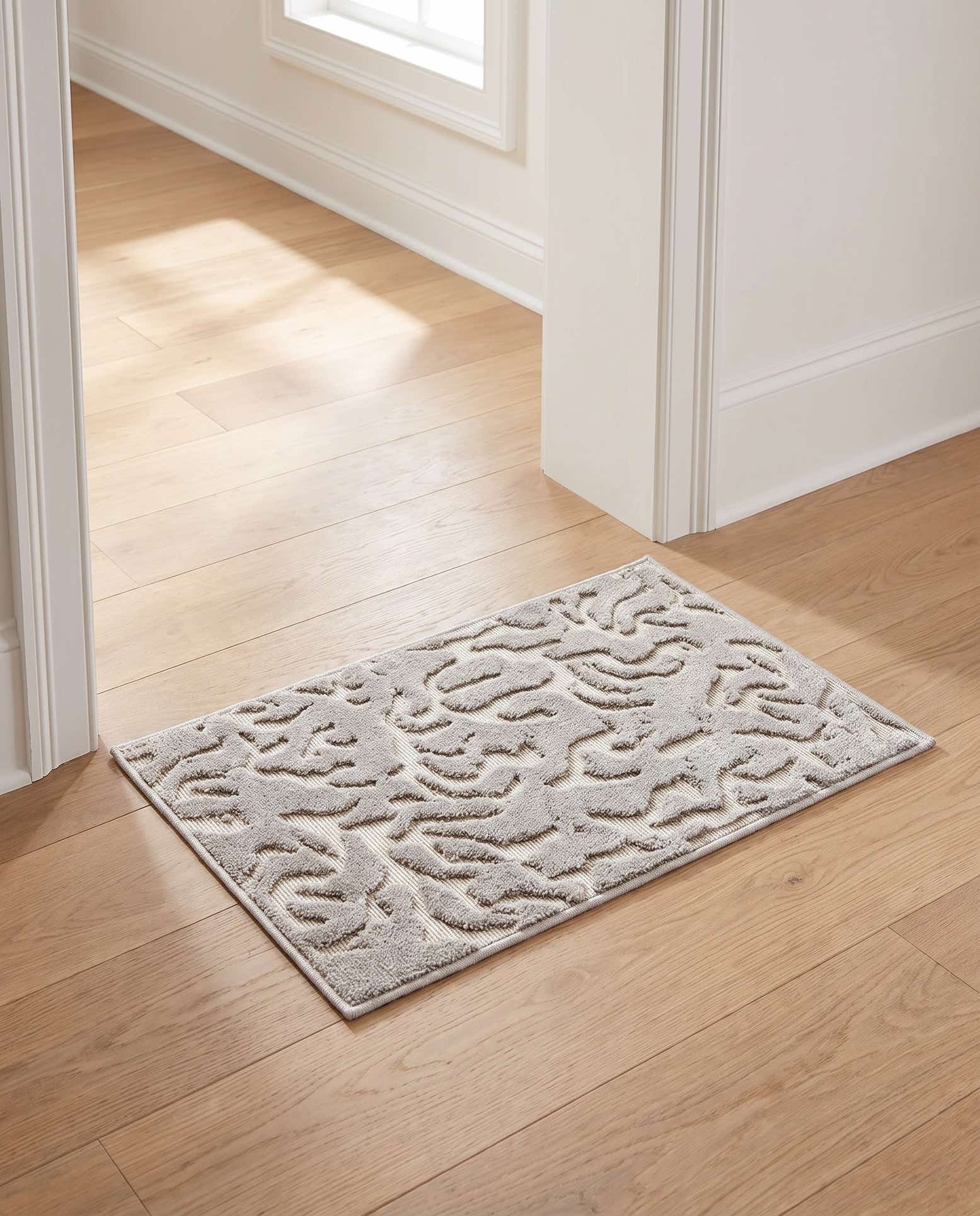 2' x 3' Easy-Clean Sabrina Soto Indoor / Outdoor Rug