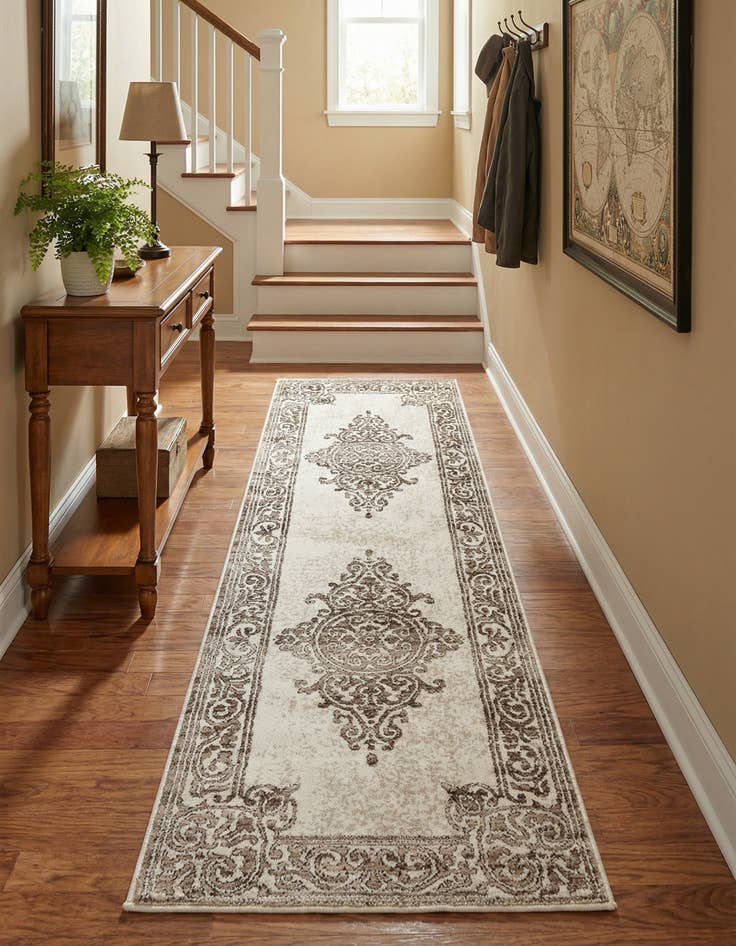 Detail image of 2' x 6' Hermitage Runner Rug