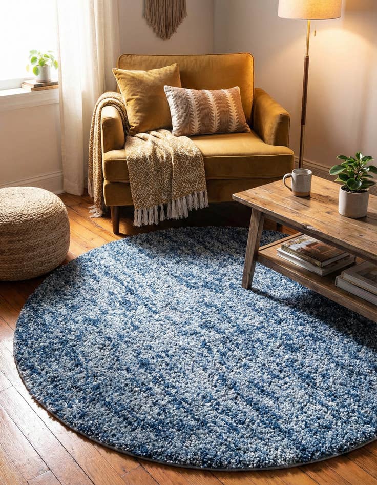 Detail image of 5' x 5' Lagom Shag Round Rug