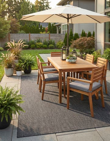 10' x 13' 1 Easy-Clean Solid Indoor / Outdoor Rug