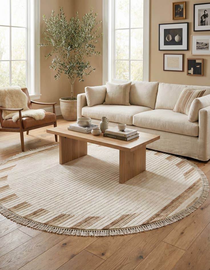 Detail image of  6' 6 x 6' 6  Hand Knotted Darya Wool Round Rug