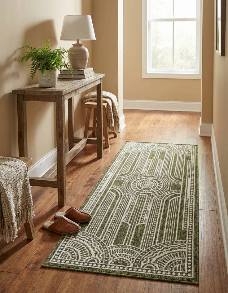 Detail image of 2' x 5' 3 Easy-Clean Traditional Indoor / Outdoor Runner Rug