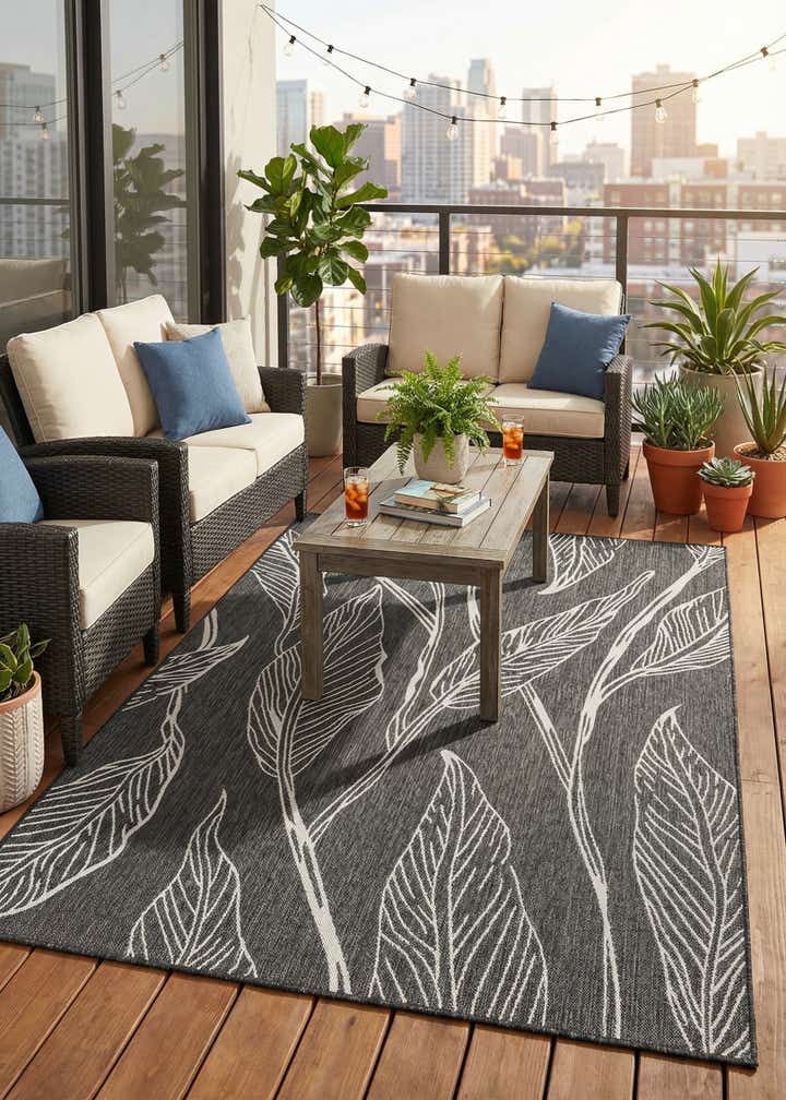 6' x 9' Easy-Clean Botanical Indoor / Outdoor Rug