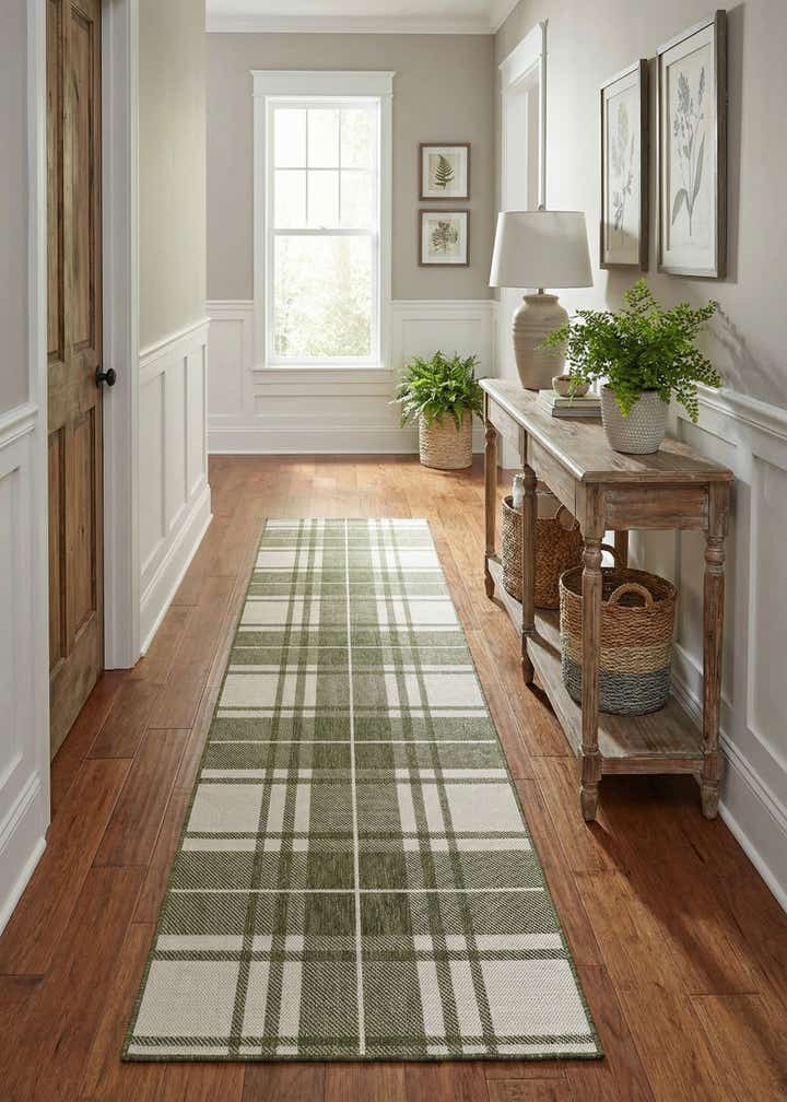 2' 7 x 12' Easy-Clean Checkered Indoor / Outdoor Runner Rug