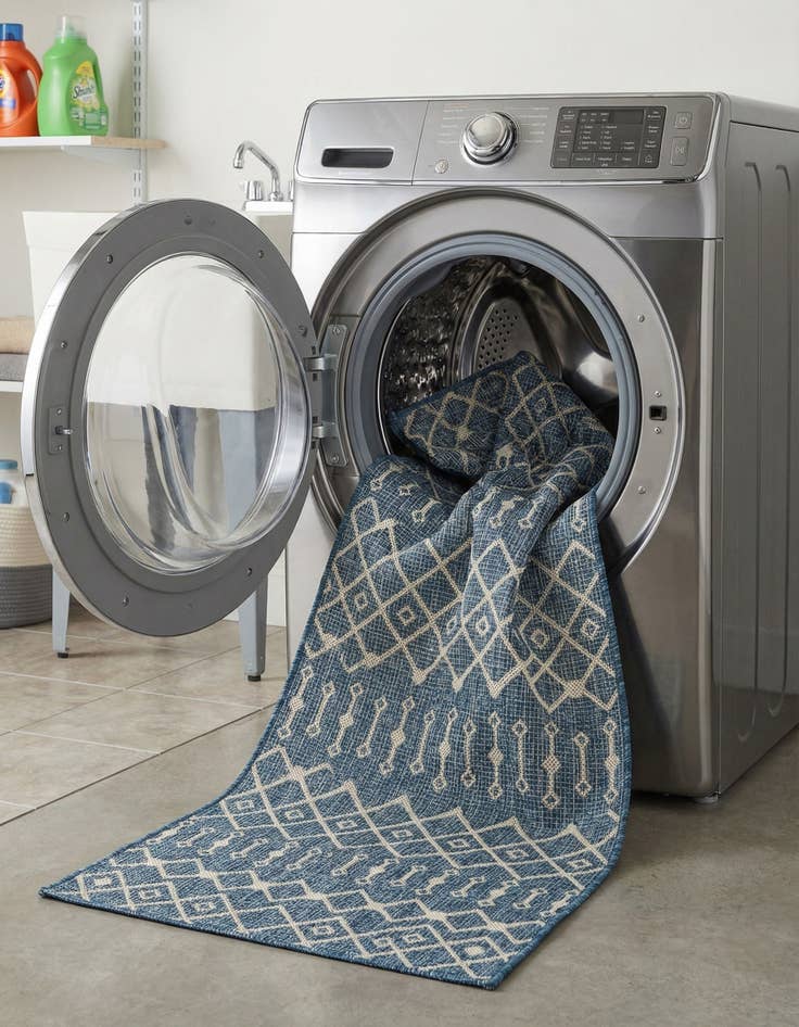 Detail image of 2' 7 x 12'  Washable Trellis Indoor / Outdoor Runner Rug