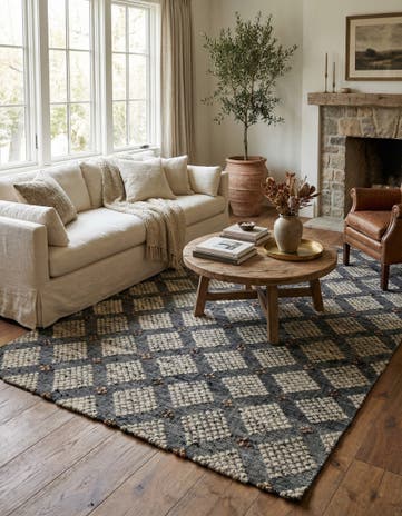 5' 7 x 7' 9 Hand Knotted Darya Wool Rug