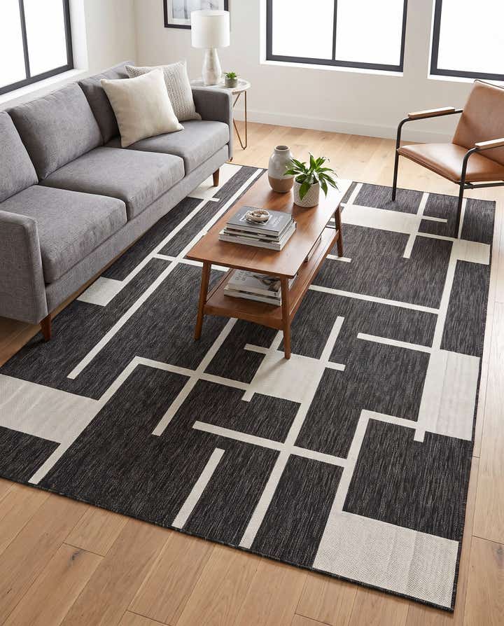 7' x 10' Easy-Clean Modern Indoor / Outdoor Rug