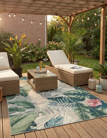 6' x 9' Easy-Clean Botanical Indoor / Outdoor Rug