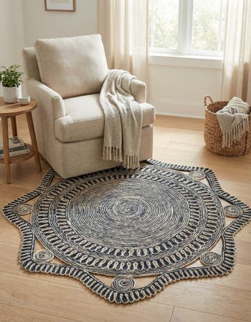 5' 1 x 5' 1 Handmade Braided Jute Round Rug
