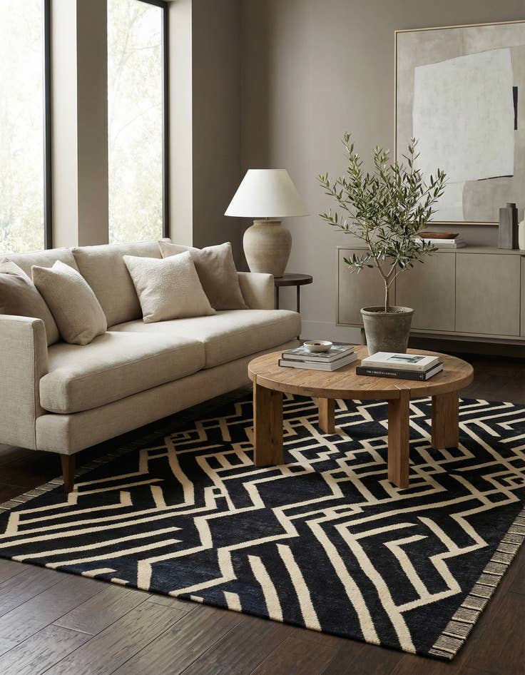 Detail image of 5' 8 x 7' 8  Hand Woven Kilim Modern Wool Rug