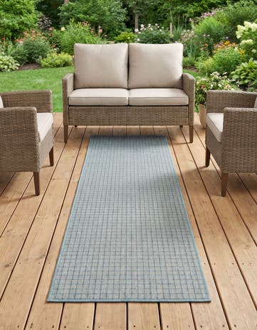 2' x 6' Easy-Clean Checkered Indoor / Outdoor Runner Rug