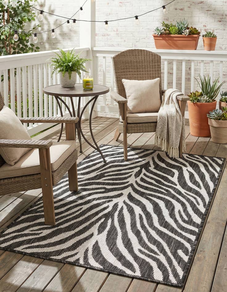 Detail image of  2' x 3'  Washable Safari Indoor / Outdoor Rug
