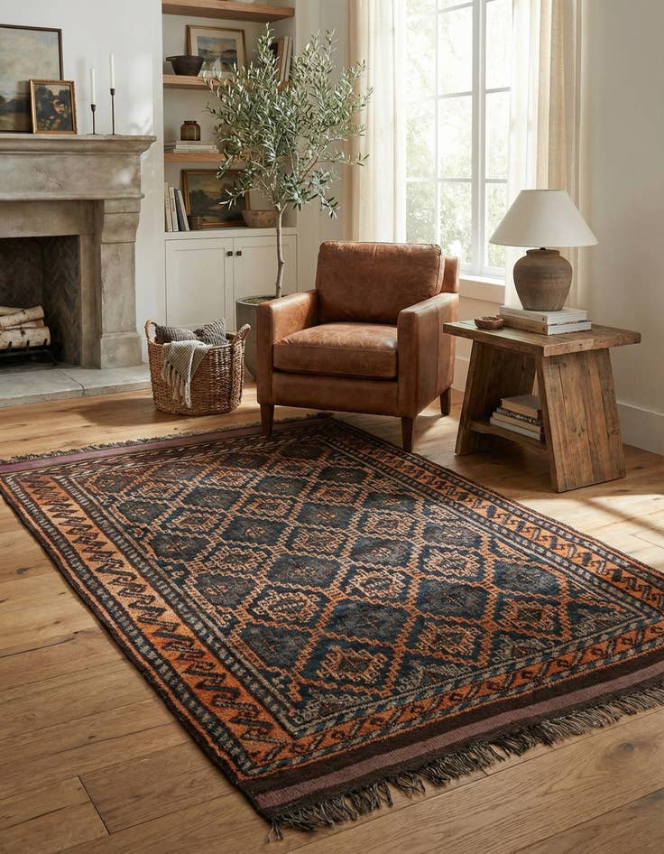 Detail image of 4' 2 x 6' 7  Hand Knotted Shiraz Persian Wool Rug