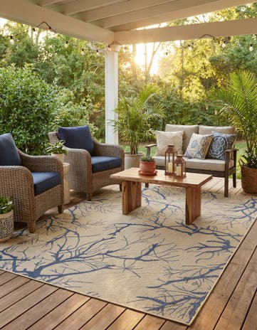 Beige and Blue Easy-Clean Botanical Indoor / Outdoor Rug