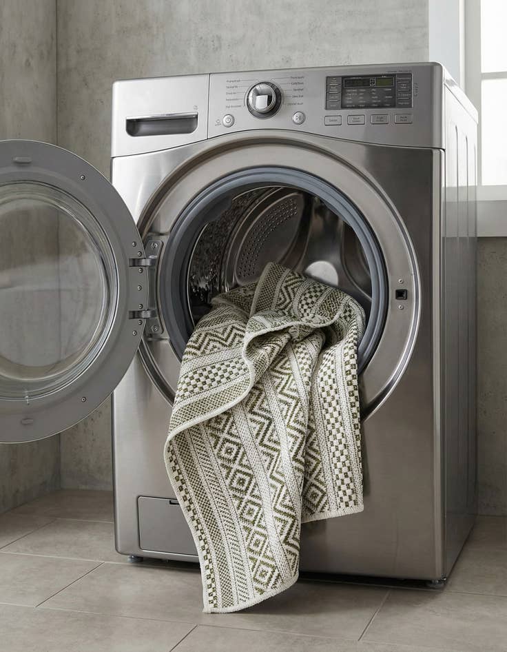 Detail image of 2' x 3'  Washable Striped Indoor / Outdoor Rug