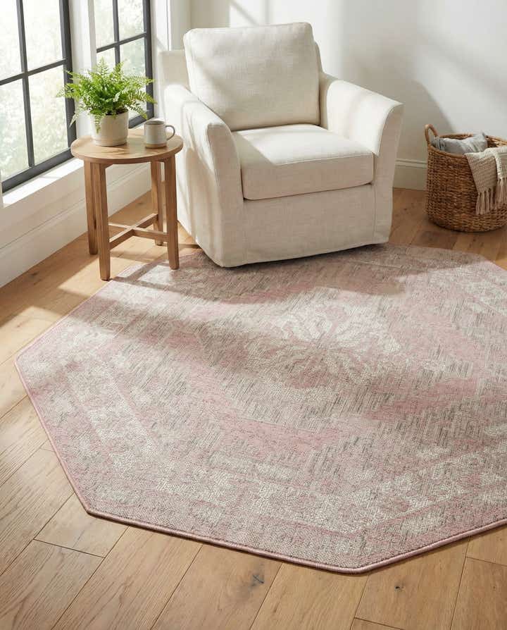5' 3 x 5' 3 Easy-Clean Traditional Indoor / Outdoor Octagon Rug