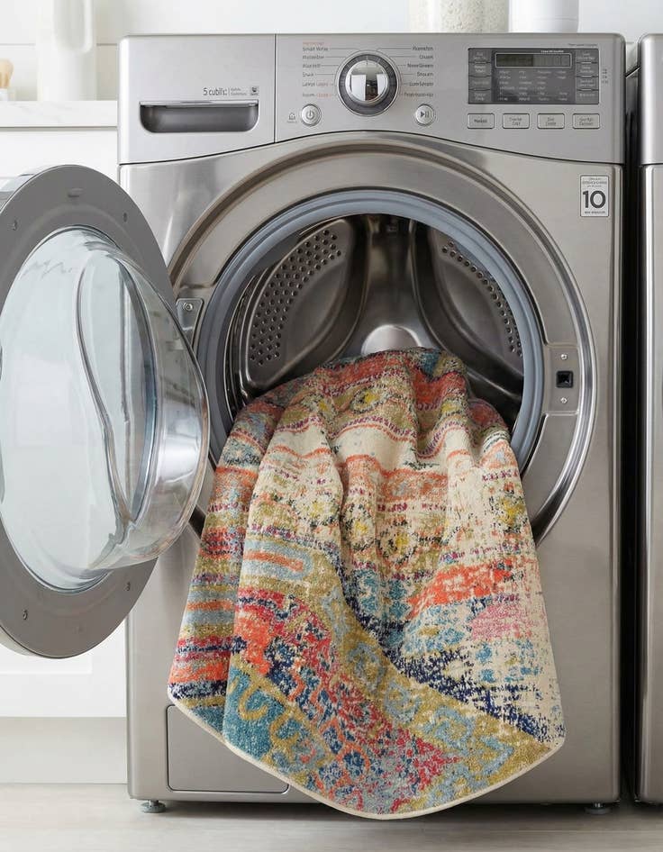 Detail image of 8' x 8'  Washable Santa Fe Round Rug