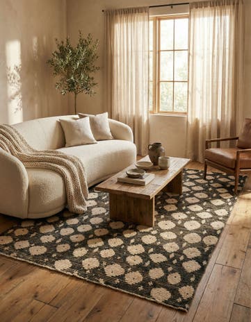 5' 4 x 8' Hand Knotted Darya Wool Rug