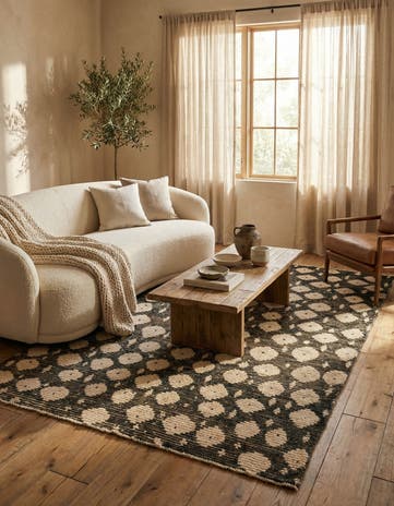 5' 4 x 8' Hand Knotted Darya Wool Rug