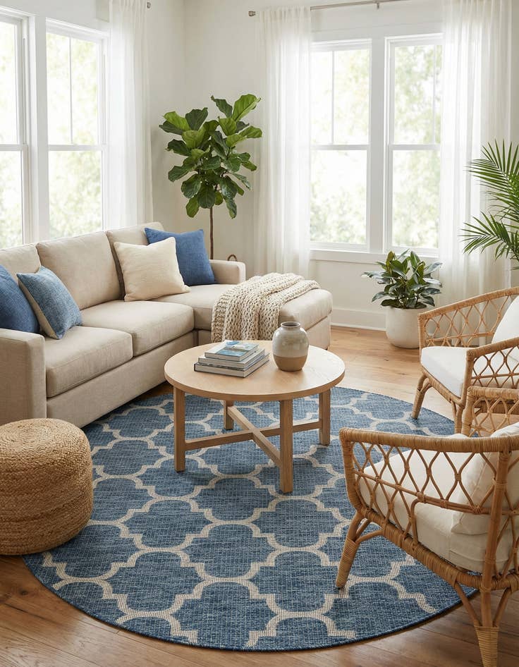 Detail image of 7' 10 x 7' 10  Washable Trellis Indoor / Outdoor Round Rug