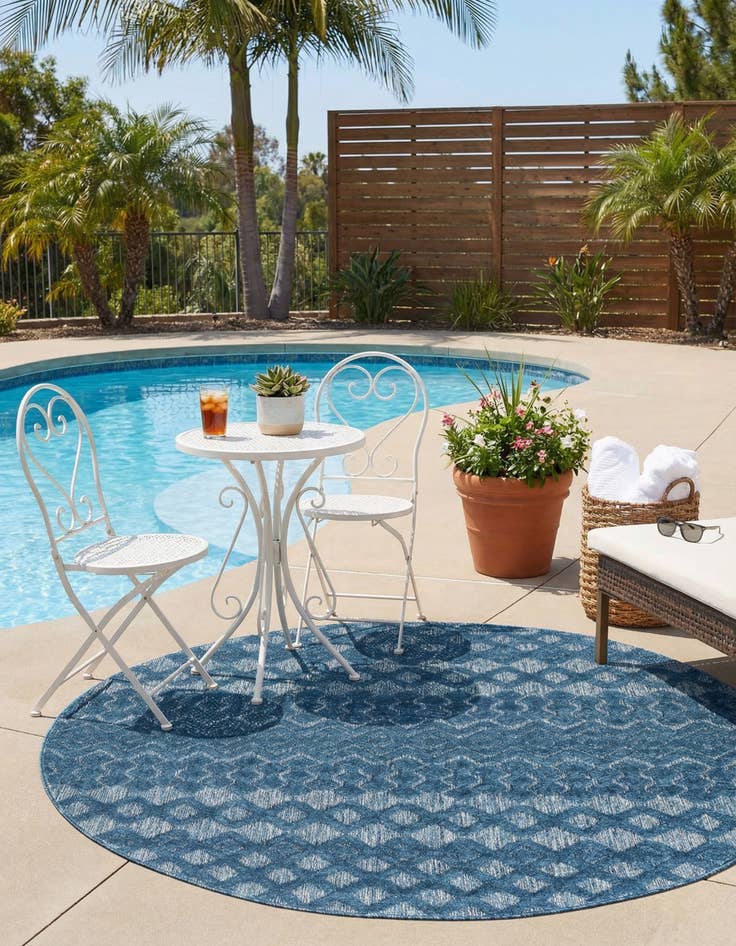 Detail image of 4' x 4'  Washable Trellis Textured Indoor / Outdoor Round Rug