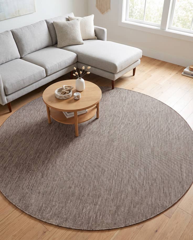 Detail image of 7' 10 x 7' 10 Easy-Clean Solid Indoor / Outdoor Round Rug
