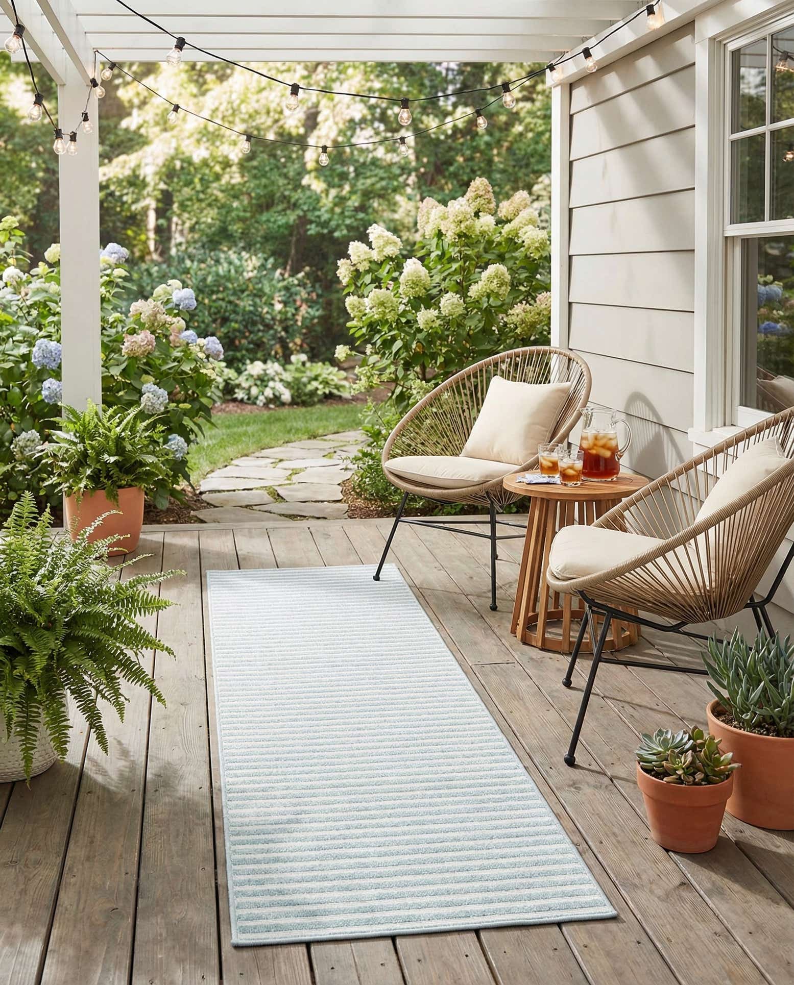 2' 7 x 10' Easy-Clean Sabrina Soto Indoor / Outdoor Runner Rug