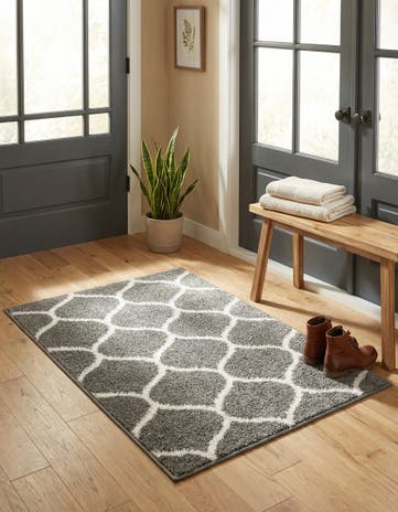 Dark Gray Lattice Frieze Rug