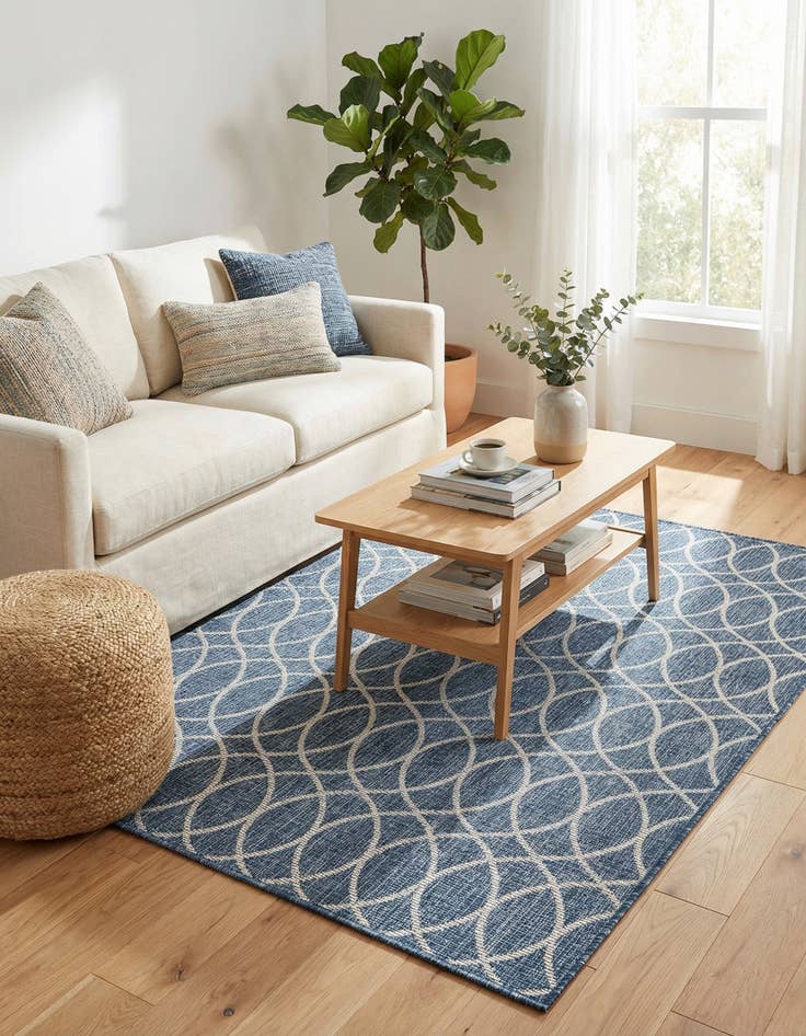 Detail image of 4' x 6' Easy-Clean Trellis Indoor / Outdoor Rug
