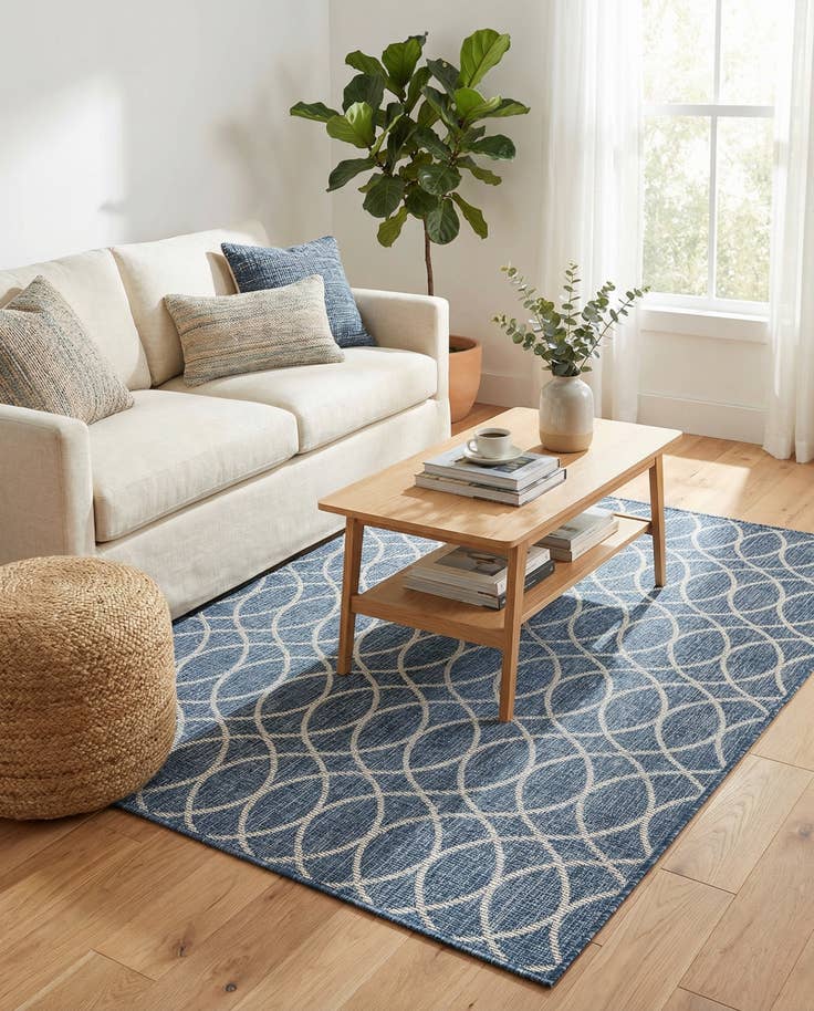 Detail image of 4' x 6' Easy-Clean Trellis Indoor / Outdoor Rug