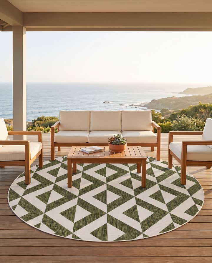 7' x 7' Easy-Clean Jill Zarin Indoor / Outdoor Round Rug