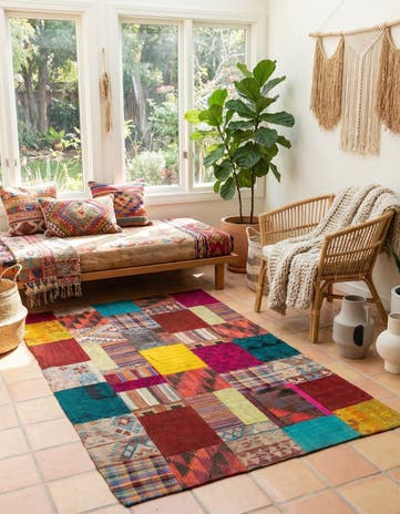 4' 5 x 7' Hand Woven Kilim Patchwork Wool Rug