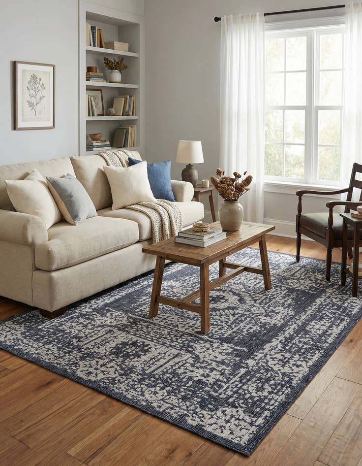 Detail image of  7' x 10'  Washable Traditional Indoor / Outdoor Rug