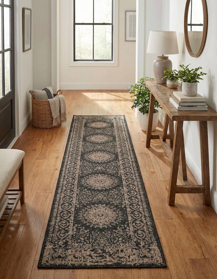 Detail image of 2' 7 x 12' Easy-Clean Traditional Indoor / Outdoor Runner Rug