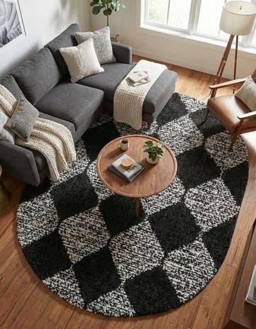 Black and White Serenity Shag Oval Rug
