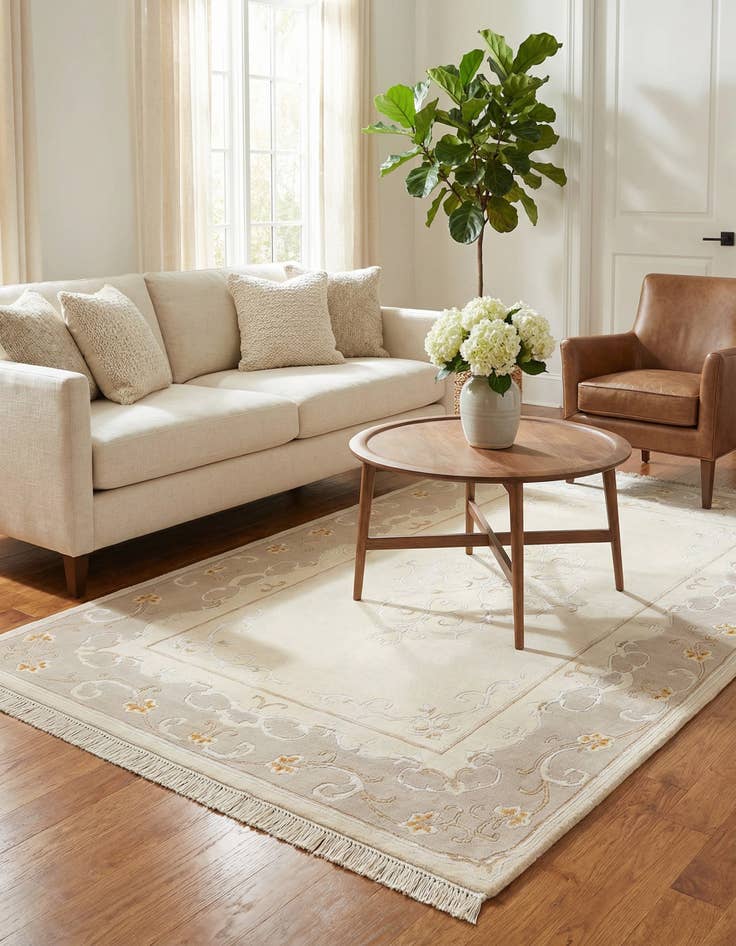 Detail image of 3' 11 x 5' 11  Hand Knotted Darya Wool Rug