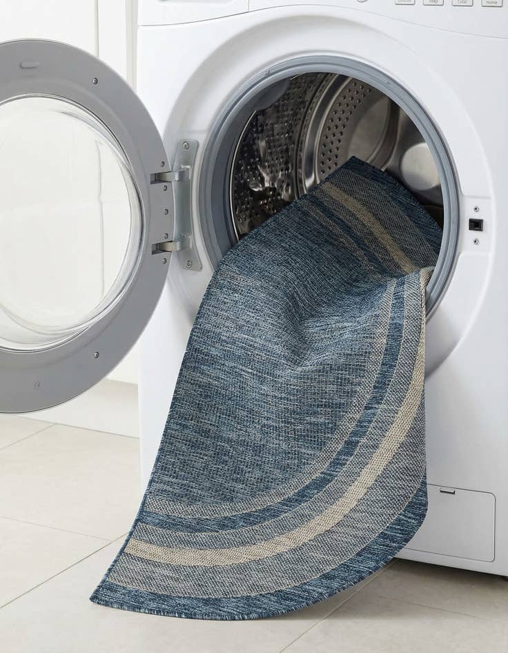 Detail image of 3' x 6'  Washable Border Indoor / Outdoor Hearth Rug