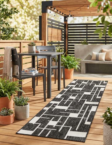 Black and White Easy-Clean Modern Indoor / Outdoor Runner Rug