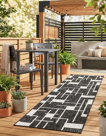 Black and White Easy-Clean Modern Indoor / Outdoor Runner Rug